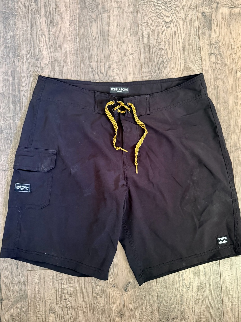 Billabong Men’s Black Board Shorts with Yellow Drawcord